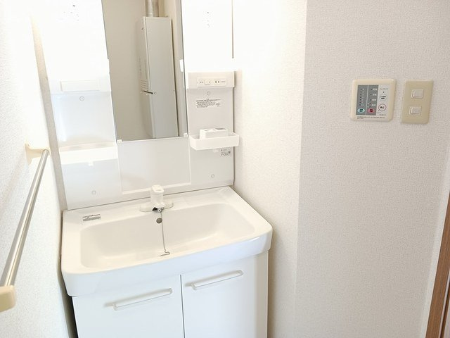 バンターノⅡの洗面所|ゆったりとスペースのある洗面所