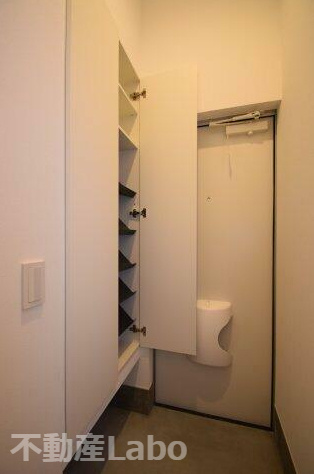 ピース・スクエア羽ノ浦Aの玄関