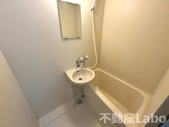 エル古川の浴室