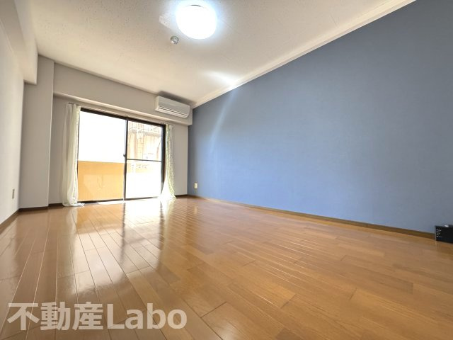 徳島市福島２丁目の賃貸マンションの居間・リビング