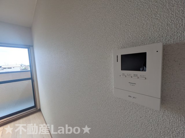 グランシャリオ藍住　102のセキュリティ