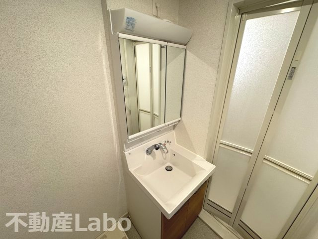 グランクリュ佐古の洗面所