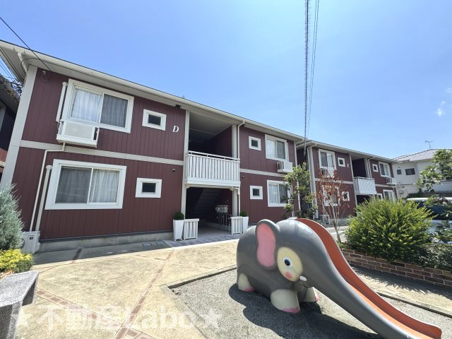 リヴェール　Dの駐車場