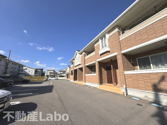 クラール安宅Cの駐車場
