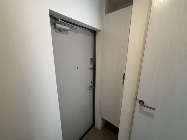 ジーメゾン今伊勢セレナの玄関|※同シリーズの内装写真となります