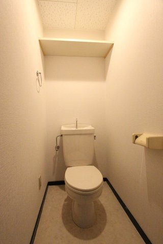 ドミール栄のトイレ|参考写真です。現況優先。