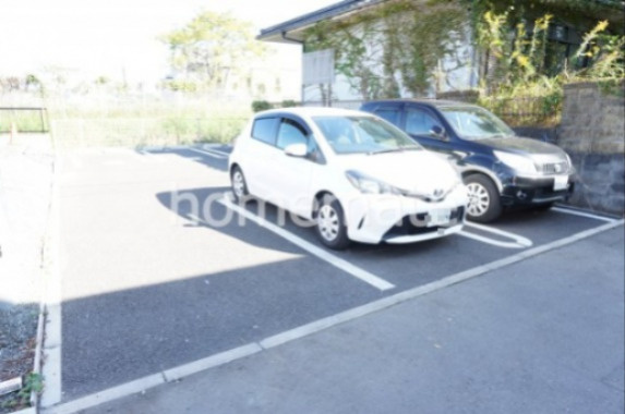 ライスシャワー坪井の駐車場
