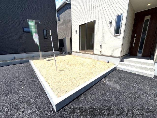 クレイドルガーデン星岡第1-1号棟　松山市星岡三丁目新築戸建の庭|お庭が付いています