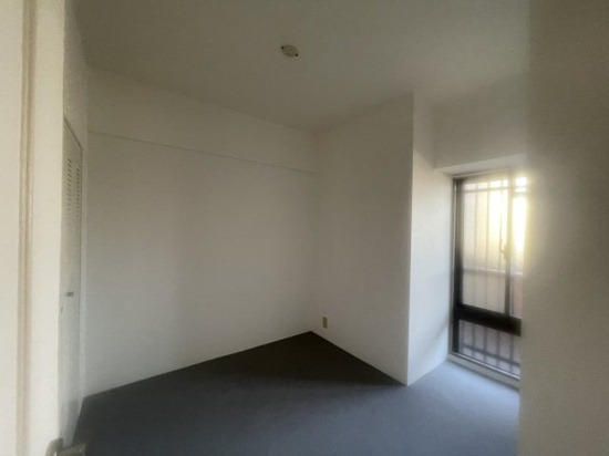 ライオンズマンション姫路市役所前の洋室
