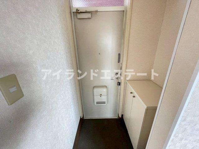 シュノンソー　3方角住戸　陽当たり良好　ペット相談の玄関