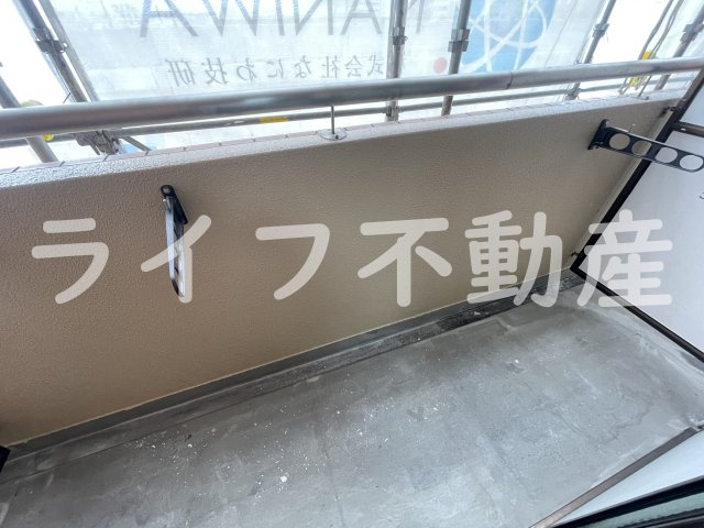 イマザキマンションエヌワンのバルコニー|落ち着いた時間を過ごせるバルコニーです
