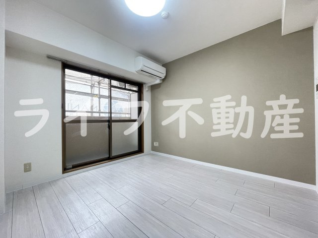 イマザキマンションエヌワンの居間・リビング|おしゃれな居間です