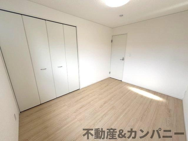 クレイドルガーデン星岡第1-3号棟　松山市星岡三丁目新築戸建の洋室|個人の部屋や寝室として使える洋室です