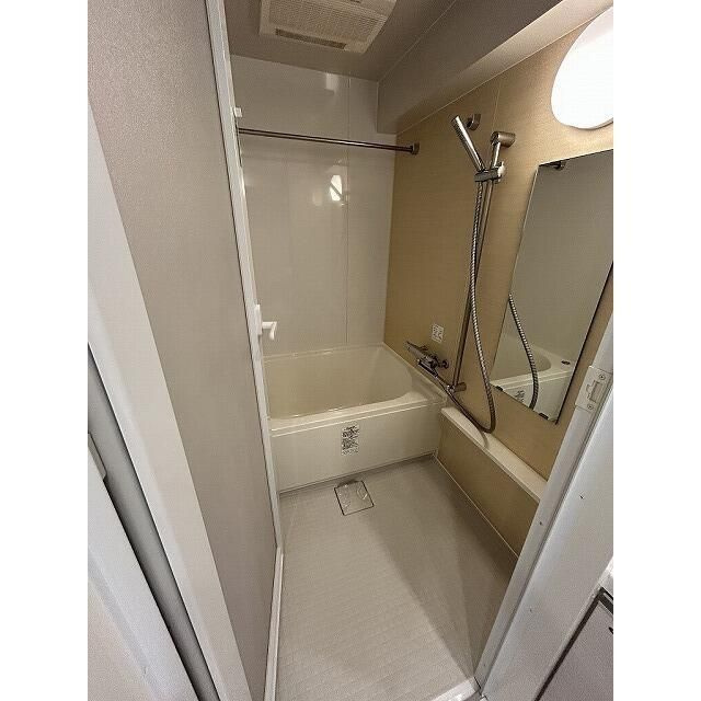 Ｂ　ＣＩＴＹ　ＡＰＡＲＴＭＥＮＴ　ＩＴＡＢＡＳＨＩ　ＮＯＲＴＨの浴室