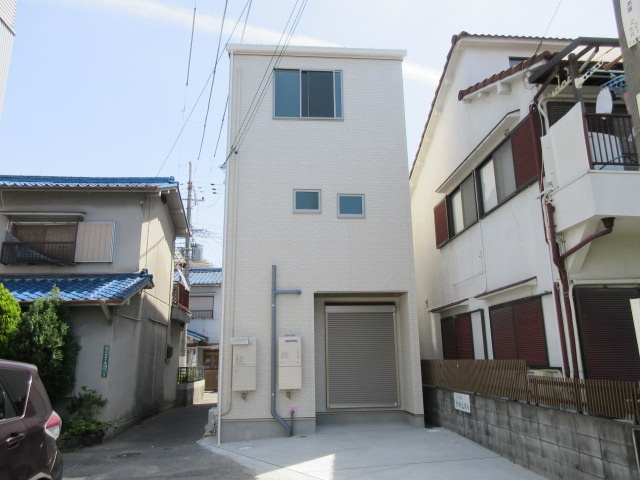 サンライズ芥川の外観
