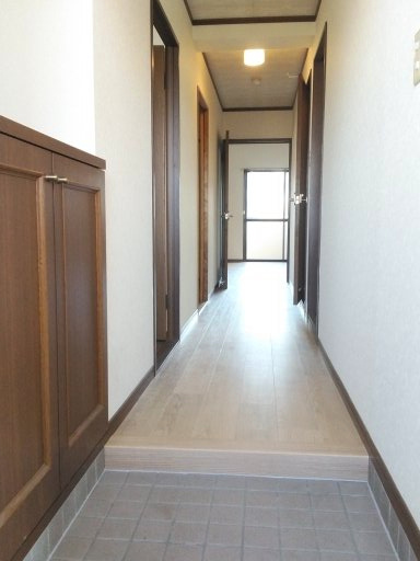 熊本市中央区八王寺町の賃貸マンションの玄関