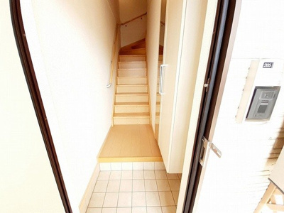 【玄関】 | クレメントカーサＢ | シンプルで使いやすい玄関です