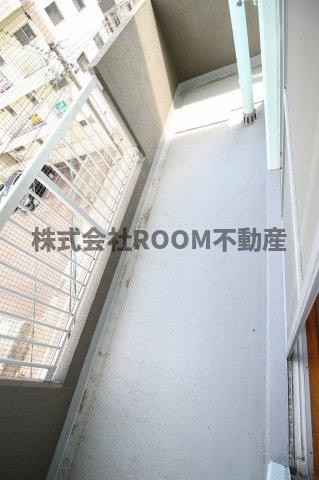 第3年見マンションのバルコニー|外からの目が気にならないバルコニーで洗濯物が干せます