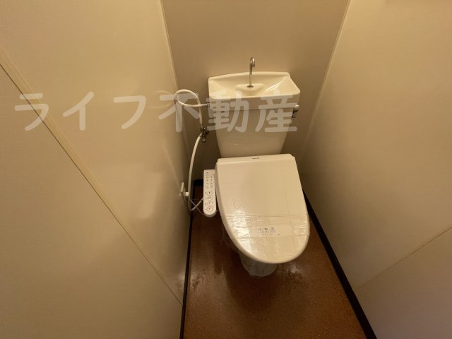 ADEKAーTのトイレ|ゆったりとした空間のトイレです