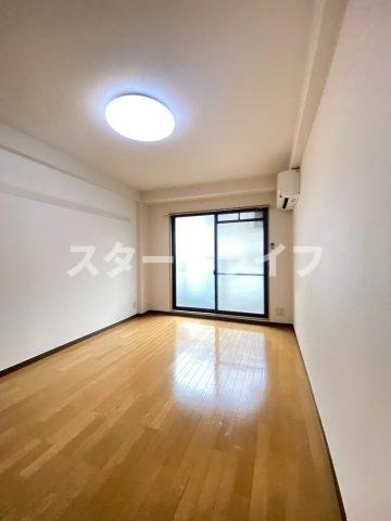 大阪市東淀川区西淡路２丁目の賃貸マンションの居間・リビング