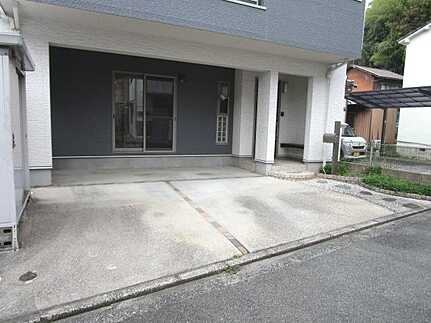 東区尾長東1丁目中古リノベ物件の駐車場