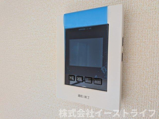 【新築戸建】　いわき市平下平窪2期　全5棟　長期優良住宅の防犯設備|1号棟写真　玄関のドアを開けることなく来客の顔や声を確認できるため、トラブルの防止につながります。