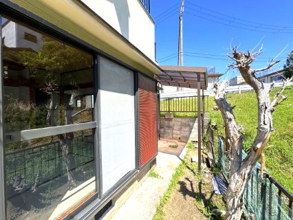 泉南市信達市場　ハッピータウン内　中古戸建の庭
