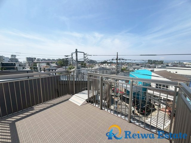 中古戸建　茅ヶ崎市中海岸3丁目のバルコニー|高い建物が少なく眺望良好で開放感のあるルーフバルコニー♪