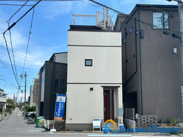 中古戸建　茅ヶ崎市中海岸3丁目の外観|ナチュラルで飽きの来ないデザインは流行に左右されない家の形です♪