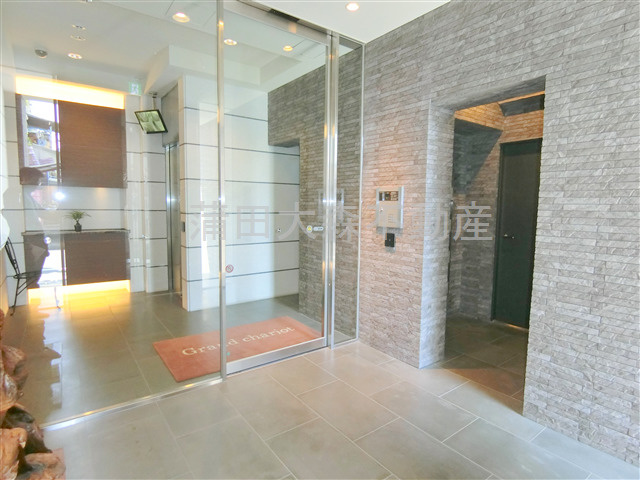 グランシャリオのエントランス|エントランス　TVモニター付オートロック