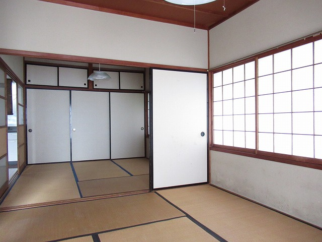 【和室】 | サンコーポ一の谷 | 畳の上でゆっくりとくつろげる和室です