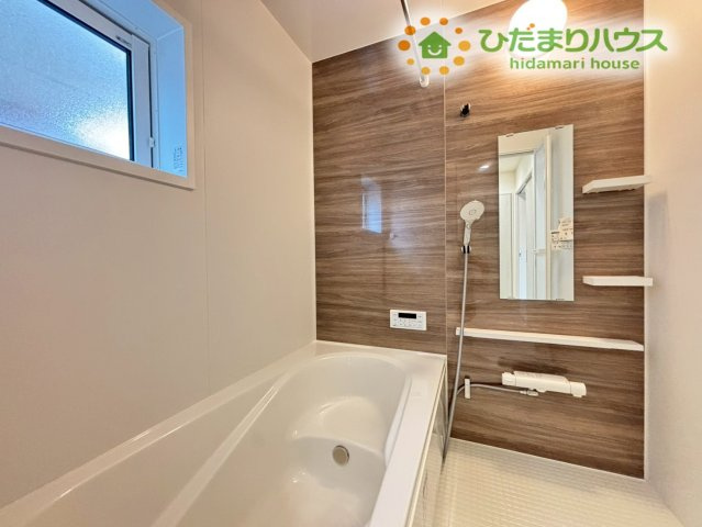 鴻巣市人形1丁目　新築一戸建て　ブルーミングガーデン　01の浴室