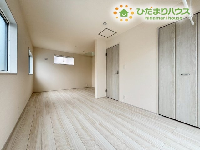 鴻巣市人形1丁目　新築一戸建て　ブルーミングガーデン　01の寝室