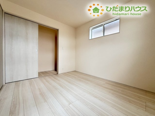 鴻巣市人形1丁目　新築一戸建て　ブルーミングガーデン　01の洋室