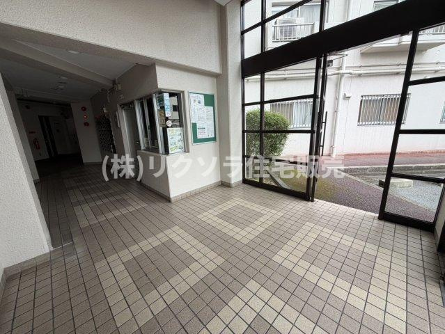 東急ドエル枚方山田池ビレジのエントランス|内部
■物件内覧・資金計画相談・住宅ローン相談、リフォーム相談、お問合せ受付中■
※当日・翌日のご内覧、ご相談はお電話でのお問合せがスムーズです！
