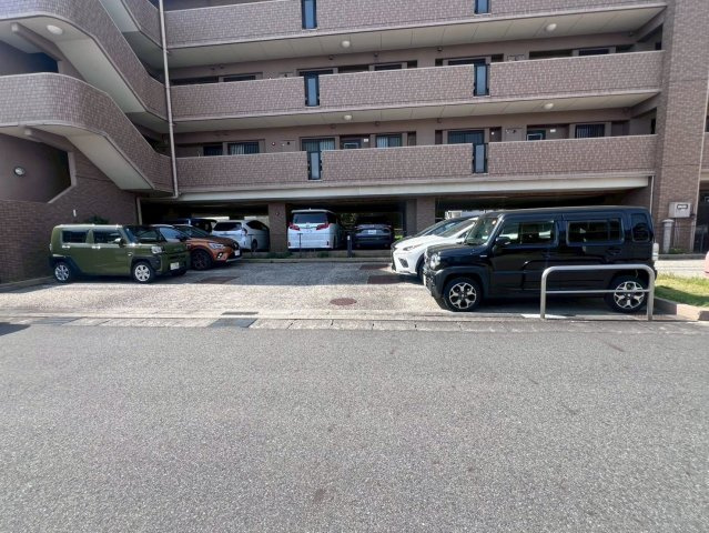 【駐車場】の画像