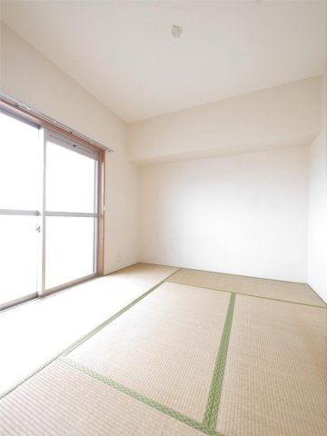 ミラドールＦの洋室