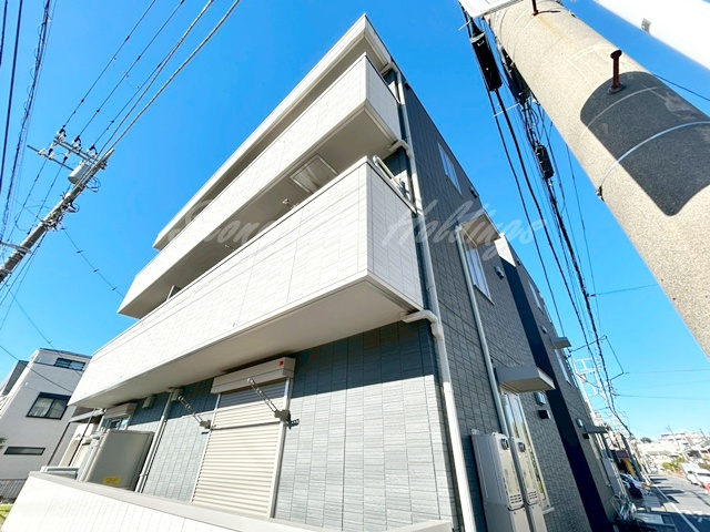 横浜市栄区笠間３丁目のアパートの外観