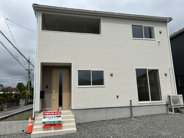 松本市里山辺　第10　新築戸建の外観