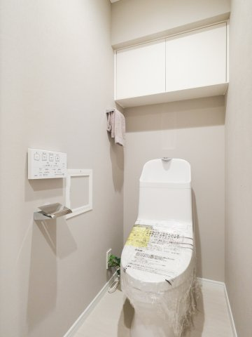ライオンズマンション月島第２のトイレ|ライオンズマンション月島第２：ウォシュレット機能付きトイレです！