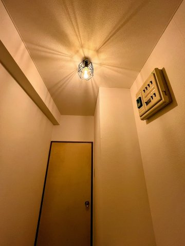 アポックサンガーデンの設備|おしゃれな照明でお出迎え