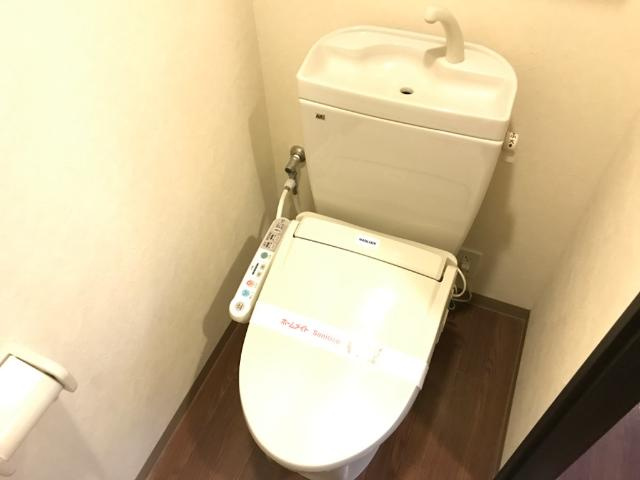 ベルフィオーレ　３番館のトイレ|温水洗浄便座