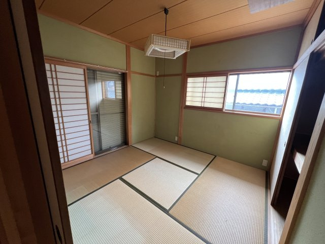 津山市椿高下　2階建中古住宅の和室|1F 4.5畳