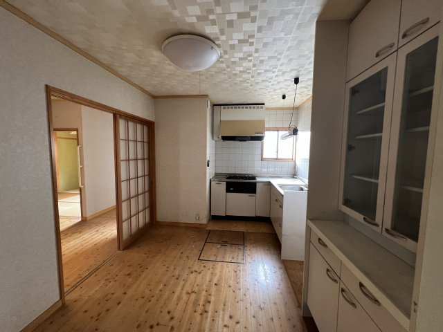 津山市椿高下　2階建中古住宅のキッチン