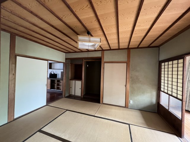 津山市椿高下　2階建中古住宅の和室|1F 6畳