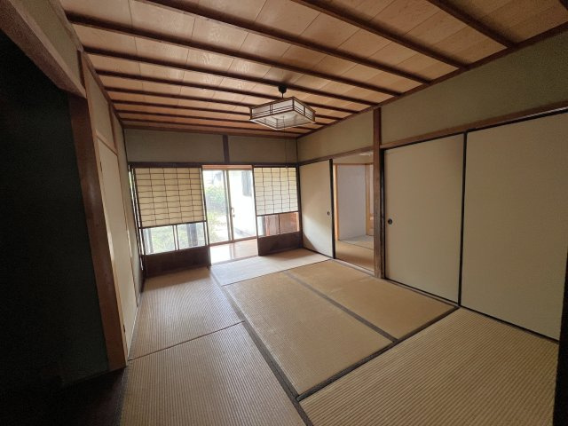 津山市椿高下　2階建中古住宅の和室|1F 6畳