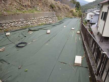 三入南2丁目中古戸建の前面道路含む現地写真