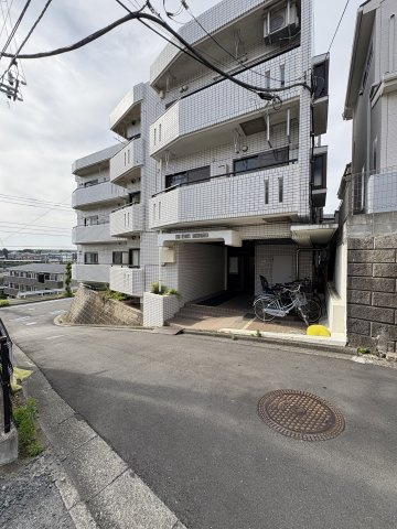 【間取り】 | 階段の上り下りが少なく、生活のしやすい１階部分です◎明るい南向き！
家族みんなで暮らせるペット飼育可の物件です。
