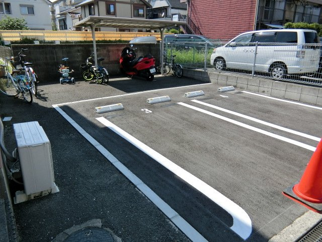 セントラーザの駐車場