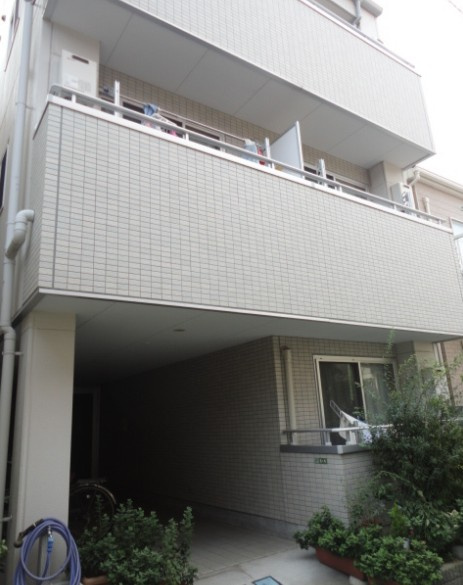 クイーンズコート